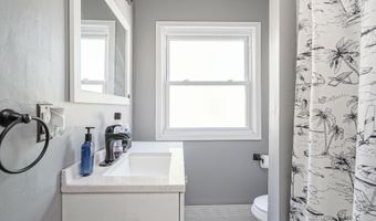 317 Pine St, Absecon, NJ 08201