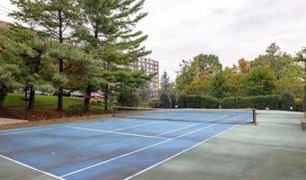 5500 HOLMES RUN Pkwy 1005, Alexandria, VA 22304