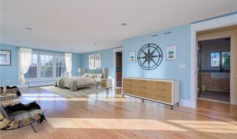 30 Bonnet View Dr, Jamestown, RI 02835