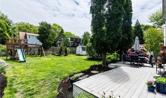 460 Schooner Ave, Jamestown, RI 02835