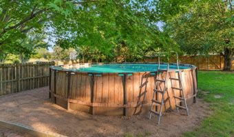1626 Porter Ave, Aurora, MO 65605