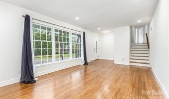 6422 Idlebrook Dr, Charlotte, NC 28212