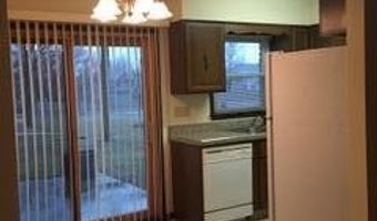 4716 Hutchison St, Ames, IA 50014