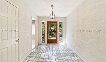 17 Dewberry Ln, Hilton Head Island, SC 29928
