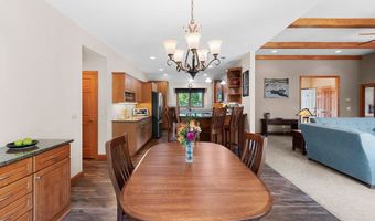 1900 E ORCHARD BLOSSOM Dr, Appleton, WI 54915