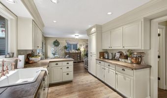 14150 S CANYON RIDGE Dr, Oregon City, OR 97045