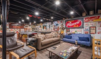 6 Conway Dr, Barrington, RI 02806