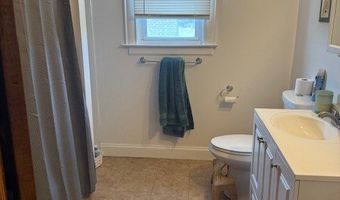 18 Walnut St, Bristol, CT 06010