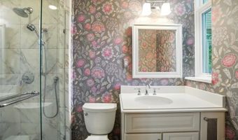 2376 Madison Rd, Cincinnati, OH 45208