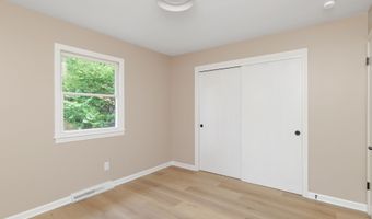 5445 E 72nd Pl, Indianapolis, IN 46250