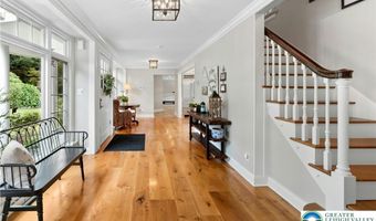 2458 Riverbend Rd, Allentown, PA 18103