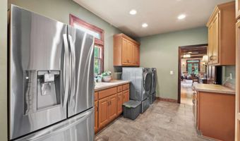 4561 Thornbury Close Way, Flowery Branch, GA 30542