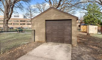907 1st Dr NW, Austin, MN 55912