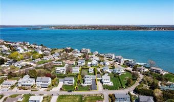 276 Bonnet Point Rd, Narragansett, RI 02882