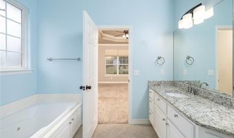 206 Tunbridge Dr, Bentonville, AR 72712