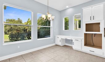 6909 OLD BENTON Dr, Apollo Beach, FL 33572