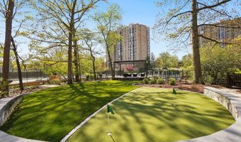 5904 MOUNT EAGLE Dr 711, Alexandria, VA 22303
