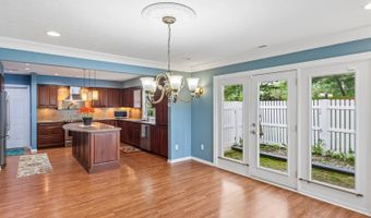 838 Lynnhaven Ln, Akron, OH 44313