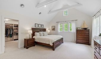 252 Sawyer Rd, Bolton, MA 01740