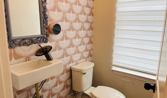 2635 Creekside Dr NW, Atlanta, GA 30318