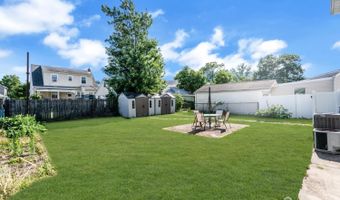 3 N Smith St N, Avenel, NJ 07001