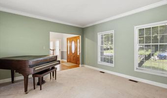 477 Redwood Forest Dr, Ballwin, MO 63021