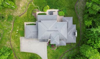 3867 Hawk Crest Rd, Ann Arbor, MI 48103