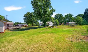 111 Highland Acres Dr, Boiling Springs, SC 29316