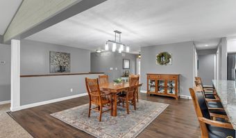 8244 SW Indian Hills Rd, Auburn, KS 66402