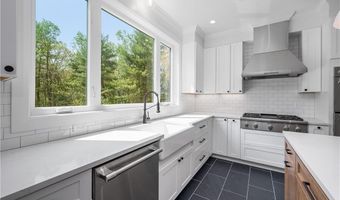 140 Abbott Run Valley Rd, Cumberland, RI 02864