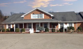 4 Chateau Ln, Barboursville, WV 25504