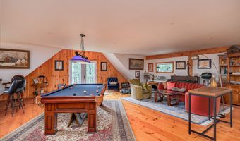 4 Spruce Mountain Trl, Danbury, CT 06810