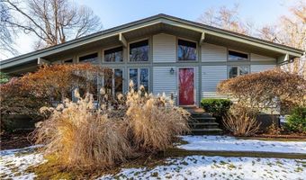 35 Sunset Ave, North Kingstown, RI 02874