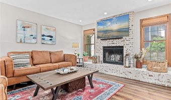 12534 Dover Dr, Apple Valley, MN 55124