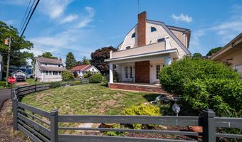 9 First Ave, Branford, CT 06405