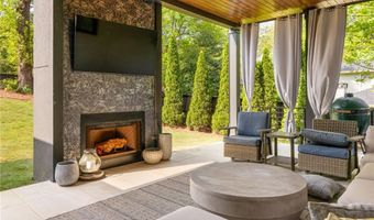 2469 River Oak Dr, Decatur, GA 30033