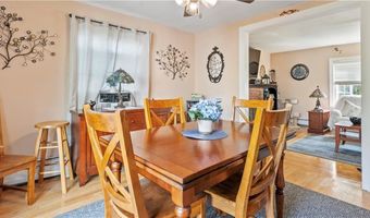 21 Brookwood Rd, Cranston, RI 02920