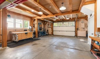 11 Grason Ln, Bar Harbor, ME 04609