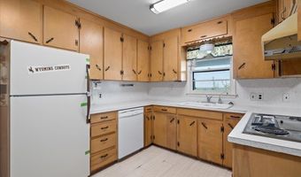 826 SKYLINE Dr, Cheyenne, WY 82009