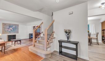 2840 Tuebingen Pkwy, Ann Arbor, MI 48105