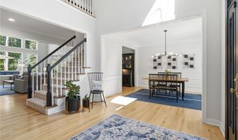 780 S Sussex Ct, Aurora, OH 44202