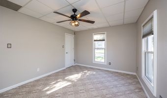 209 4th St SE, Altoona, IA 50009
