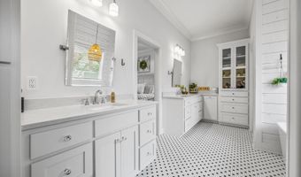 14689 Waterview Ln, Athens, AL 35613
