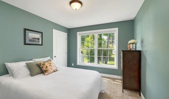 16 Palm Ln, Alton, NH 03809