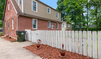 421 W College St, Aurora, MO 65605