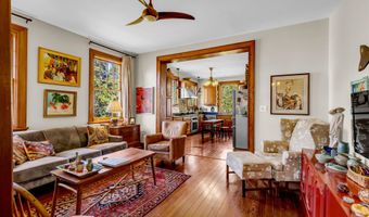 119 Washington St, Bay St. Louis, MS 39520