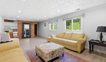 1724 ROBINHOOD Rd, Annapolis, MD 21401