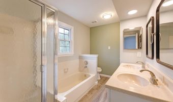 8010 OLD PARSONAGE Ct, Alexandria, VA 22315