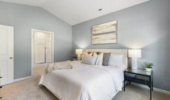 274 Maddox Dr, Aberdeen, NC 28315