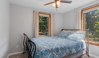 4 Cross Rd, Brookline, NH 03033
